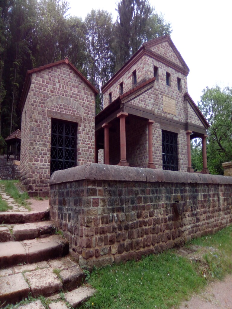 Römischer Tempel bei Tawern